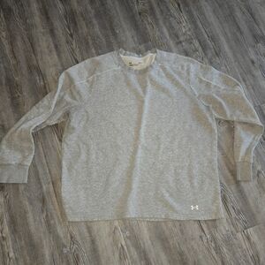Under Armour Gray Sweatshirt with Relaxed Fit